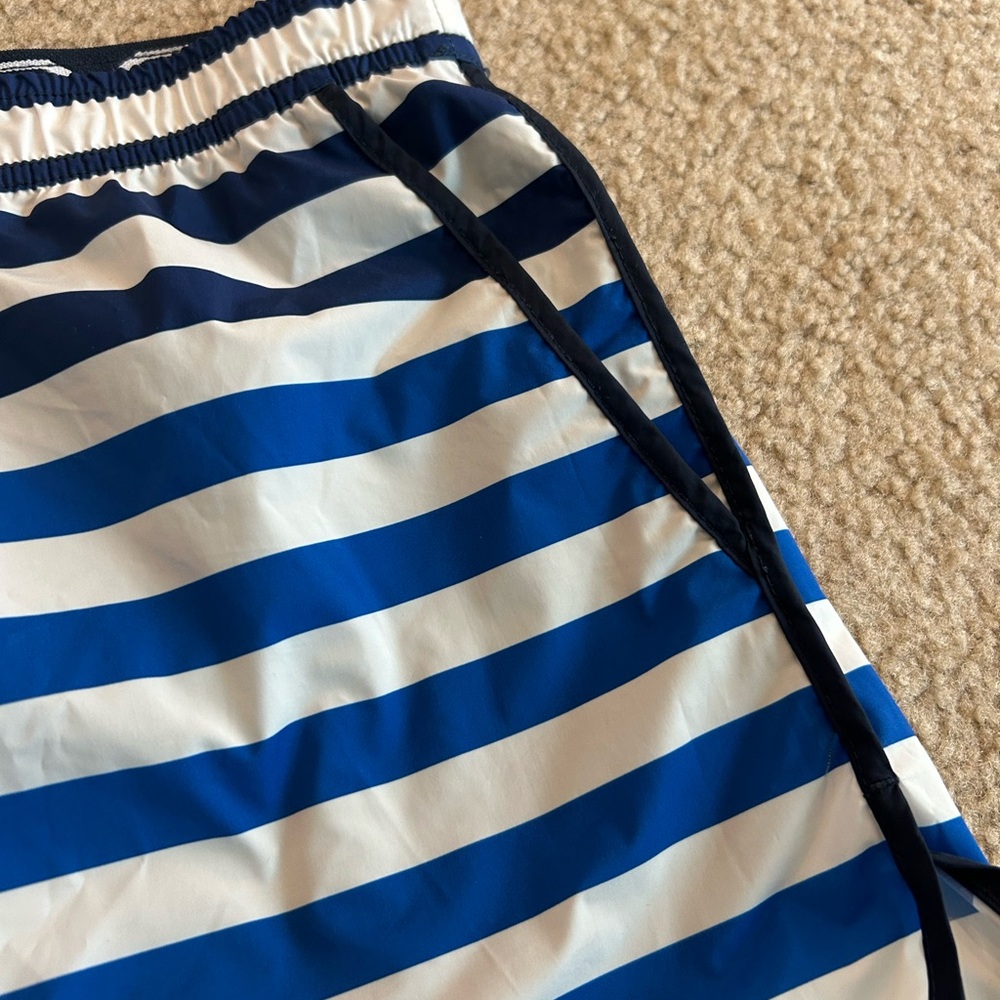 XL Hunter Striped Athletic Shorts - Picture 2 of 4